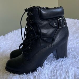 COPY - Black lace up boots